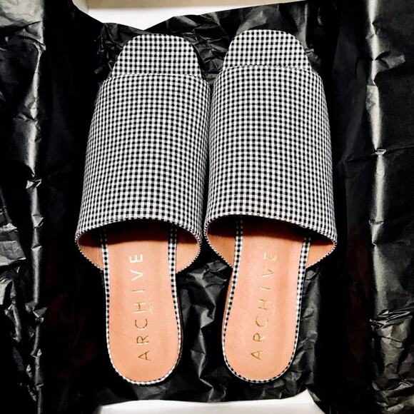 BNIB Black White Gingham Sandals w Dust Bag, WeWoreWhat, Size 7.5 (MSRP $149) - Picture 6 of 7